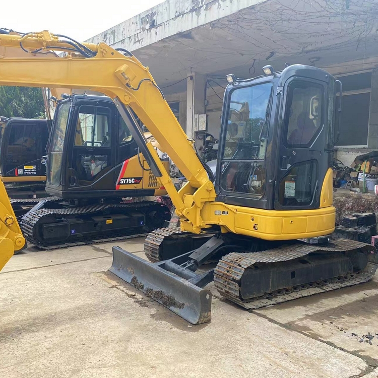 Komatsu PC40MR-2-AC Second-hand Excavator 4 Tons Backhoe Compact Design