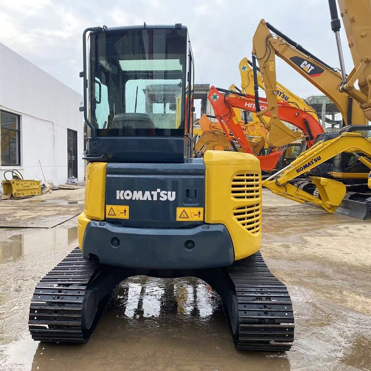 Komatsu PC40MR-3 Used 4 Tons Mini Excavator for Compact And Tight Spaces