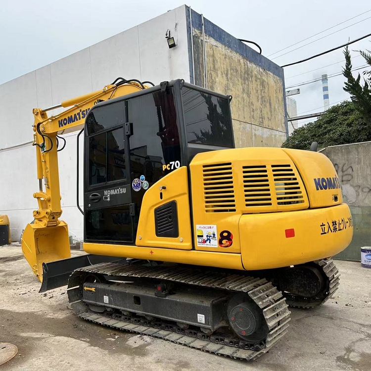 Komatsu PC70-8 Used Excavator 7 Tons Backhoe Excavator Saves Energy