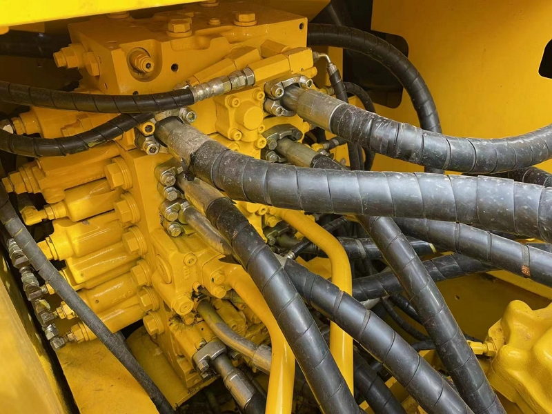 Komatsu PC210LC-8 used excavator6