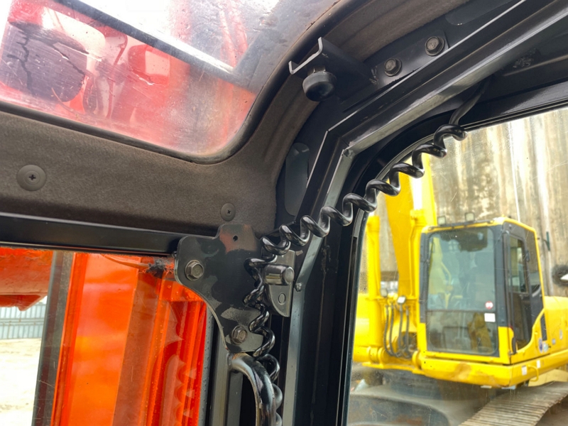 Hitachi ZX50U (7)