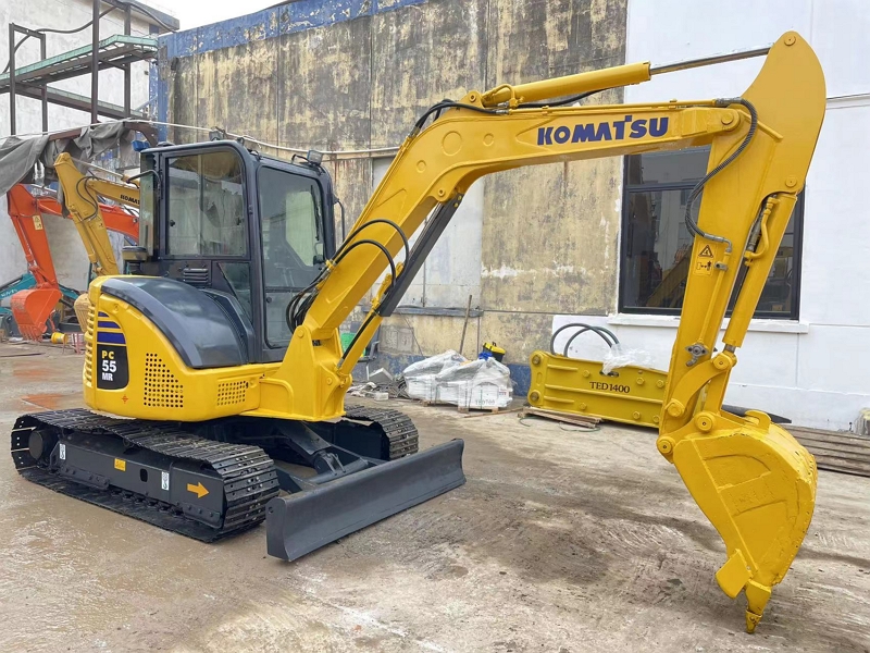 Komatsu PC55MR-2 mini excavator10