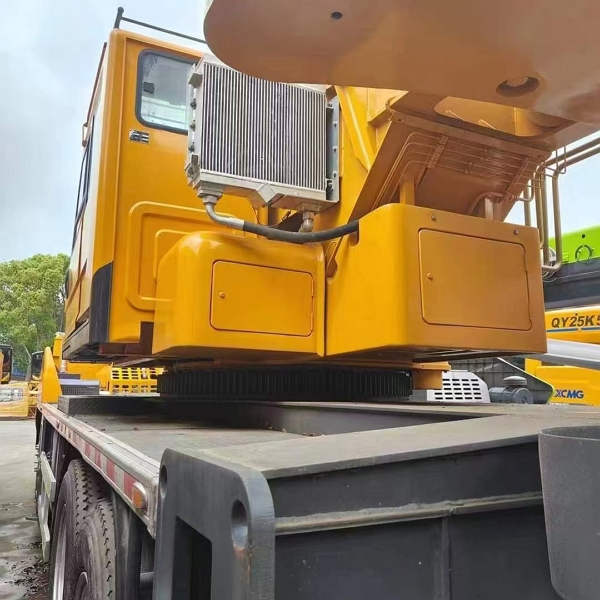 XCMG QY55KC Used 55 Tons Powerful And Good Condition Hydraulic Crane Saves Energy