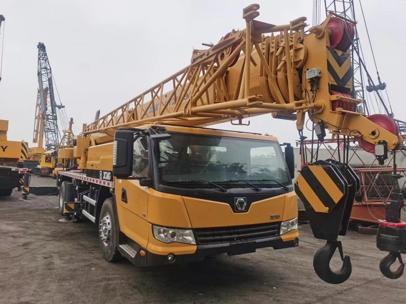 XCMG used 25 tons truck crane8