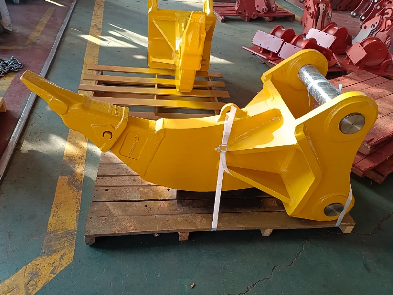Ripper Customized 6t-100t Excavator Multiple Hooks Crushing Soil For Sale