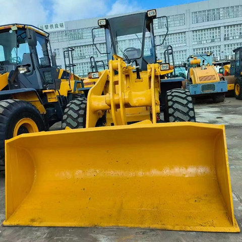 Komatsu WA320-3 Used Wheel Loader Engineering Excavator Equipment Wholesale