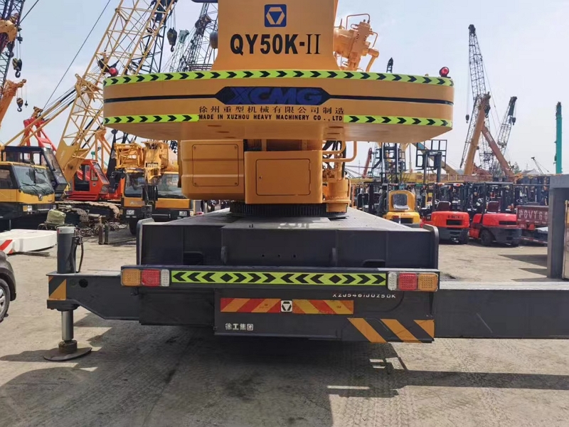 XCMG QY50K Second Hand 50 Tons Powerful And Almost New Hydraulic Crane Saves Energy