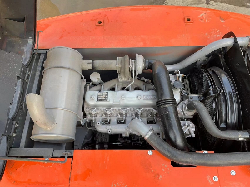 Hitachi ZX200 (7)