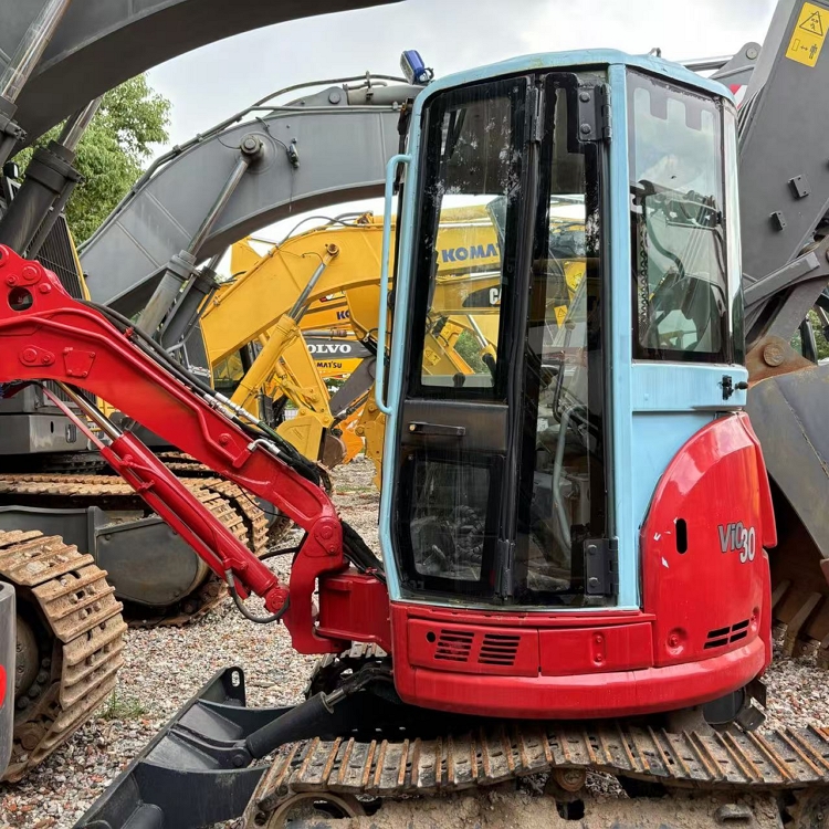 Yanmar VIO30-5B second hand mini excavator compact design Japanese original wholesale