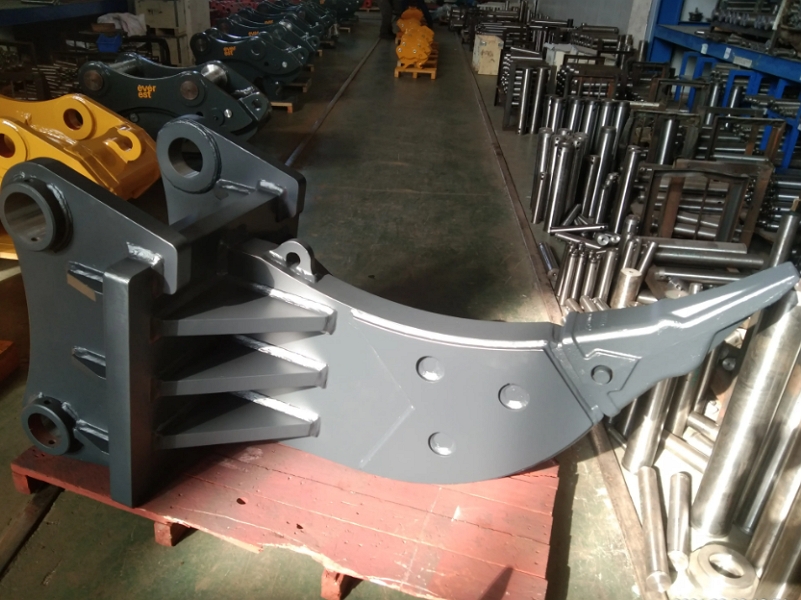 Ripper Customized 6t-100t Excavator Multiple Hooks Crushing Soil For Sale