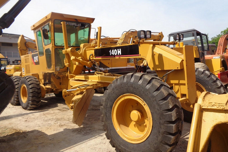 Learn About The 5 Basic Types Of Motor Graders