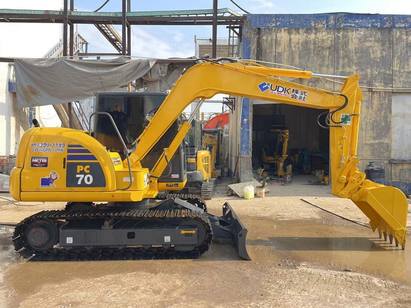Komatsu PC70-8 used hydraulic excavator7