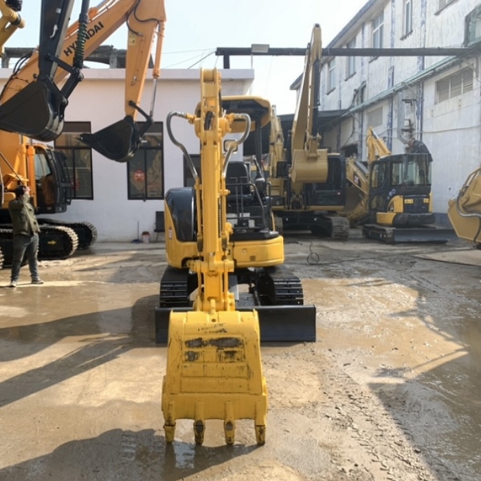 Komatsu PC35 used mini 3 tons excavator compact backhoe made in Japan wholesale