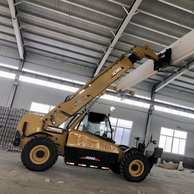 XCMG XT680-170 Used Telescopic Handler Multi-purpose Lifting And Handling Equipment Wholesale