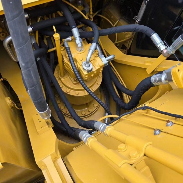 Cat Second Hand 330D2 High Cost Performance And Hot Sale Crawler Excavator Made in Japan