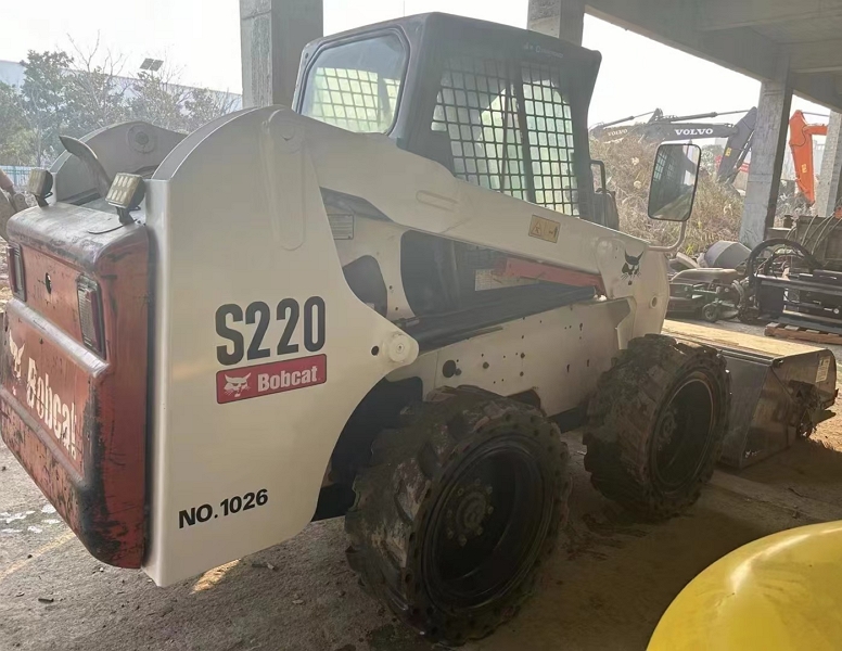 Bobcat S220